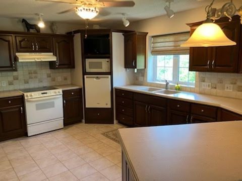Tiny photo for 4932 Lake View Drive, Quincy, IL 62305 (MLS # 100539045)