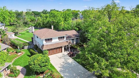 Photo of 421 E Barclay Court, Elmhurst, IL 60126 (MLS # 12672451)