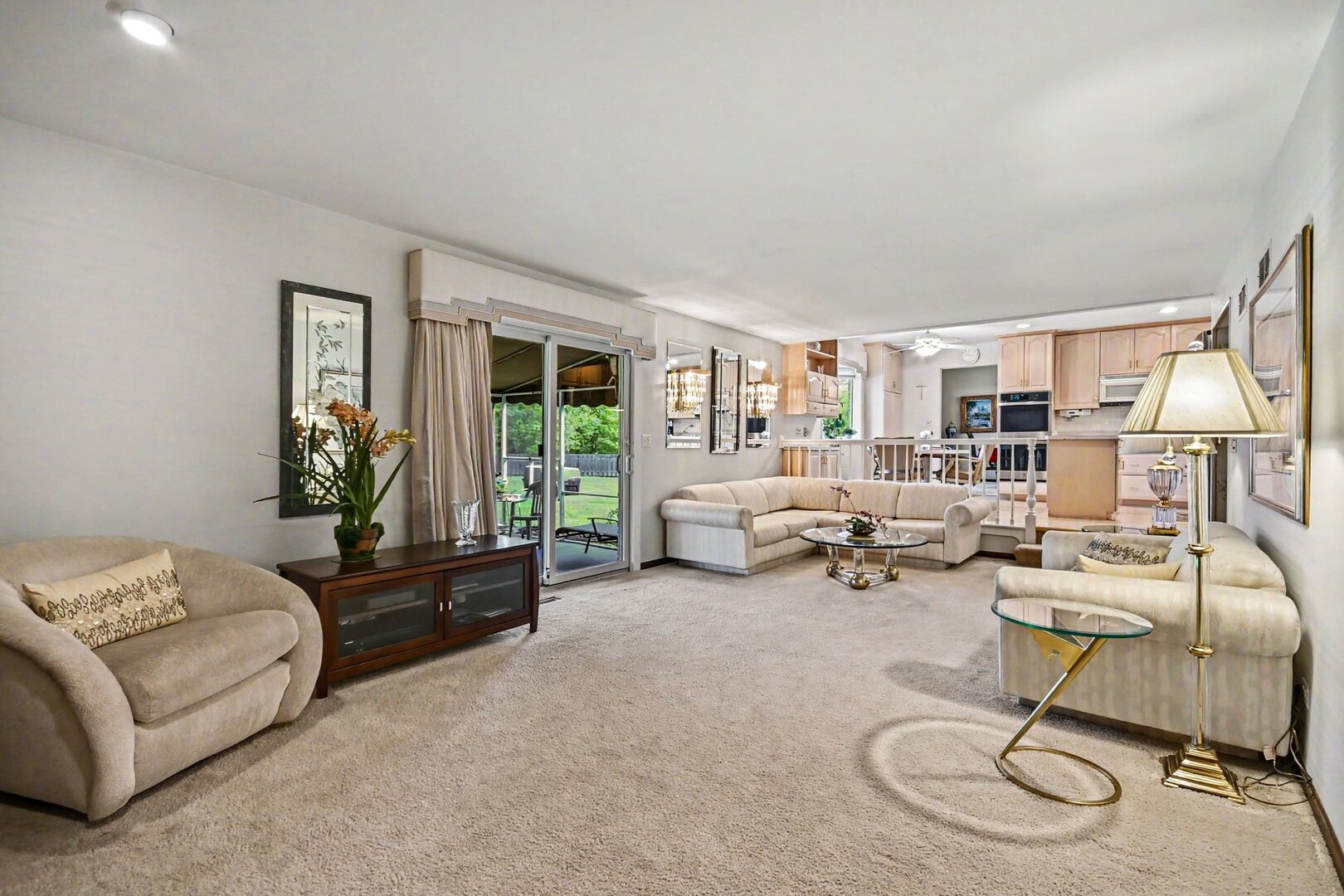 421 E Barclay Court