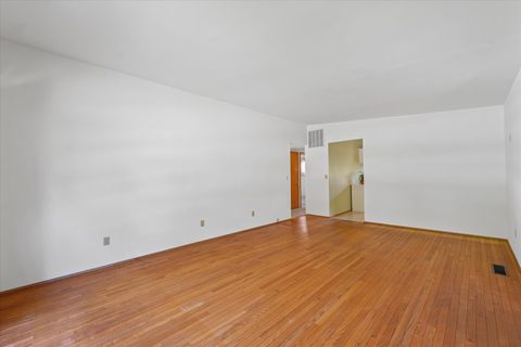 Tiny photo for 907 E Burkwood Drive, Urbana, IL 61801 (MLS # 12486229)