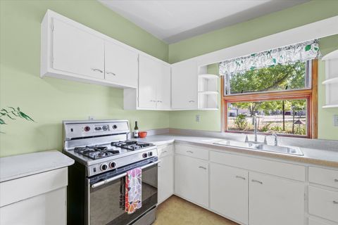 Tiny photo for 907 E Burkwood Drive, Urbana, IL 61801 (MLS # 12486229)