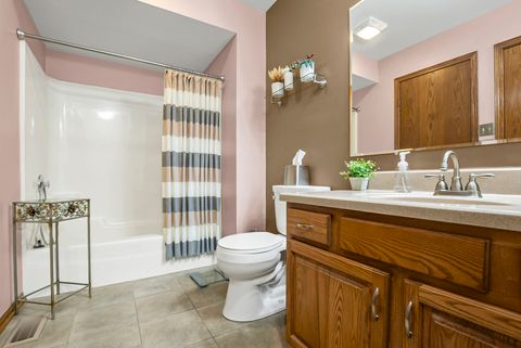 Tiny photo for 11228 Cameron Parkway, Orland Park, IL 60467 (MLS # 12450545)