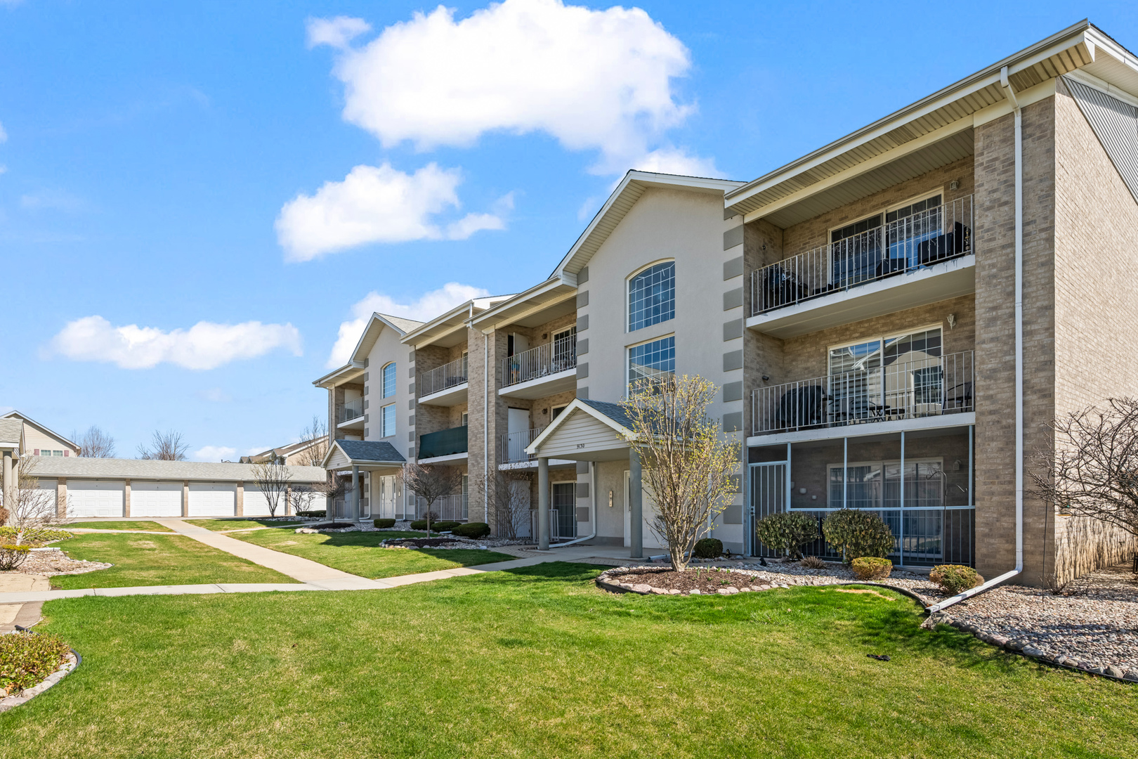 9130 W 95th Street 3B
