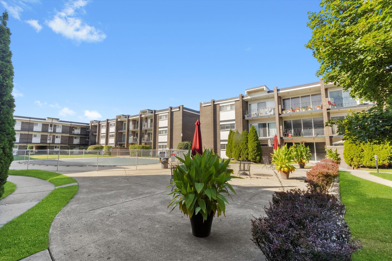 10124 Peach Parkway 208