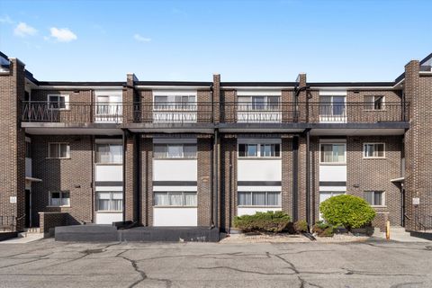 Photo of 10124 Peach Parkway #208, Skokie, IL 60076 (MLS # 12473362)