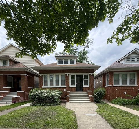 Photo of 7634 S Loomis Boulevard, Chicago, IL 60620 (MLS # 12641079)