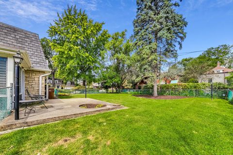 A home in North Riverside