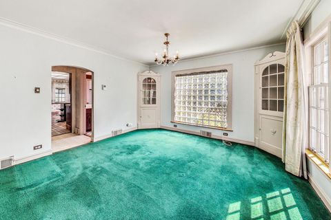 A home in North Riverside
