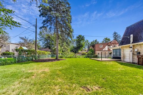 A home in North Riverside