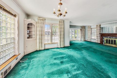 A home in North Riverside