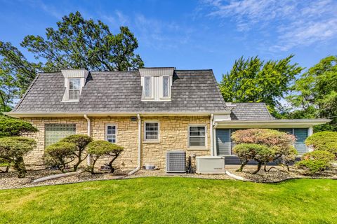 A home in North Riverside