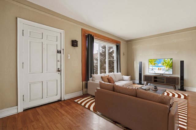 5722 W Grover Street