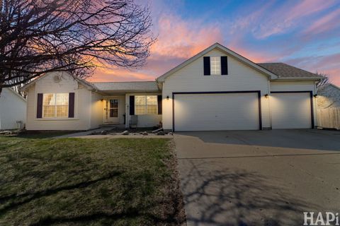 Photo of 711 Wedgewood Trl, McHenry, IL 60050 (MLS # 12607721)