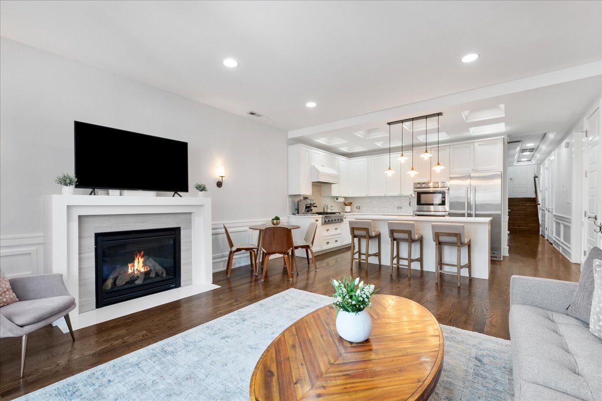 3816 N Ashland Avenue 1S