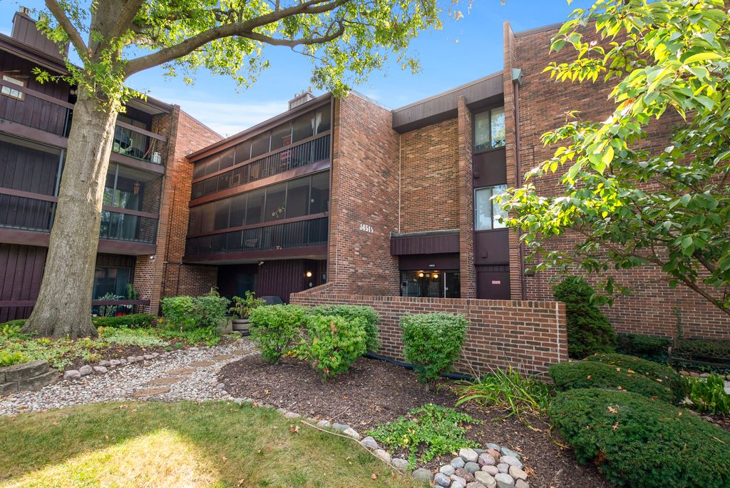Photo for 14515 Central Court #G3, Oak Forest, IL 60452 (MLS # 12501149)