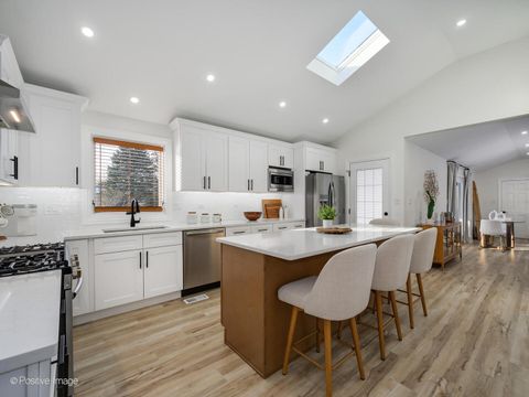 Tiny photo for 10630 S Keeler Avenue, Oak Lawn, IL 60453 (MLS # 12590346)