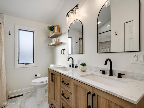 Tiny photo for 10630 S Keeler Avenue, Oak Lawn, IL 60453 (MLS # 12590346)