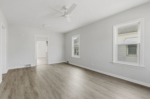 Tiny photo for 2721 Redwood Avenue, Davenport, IA 52802 (MLS # 12550669)