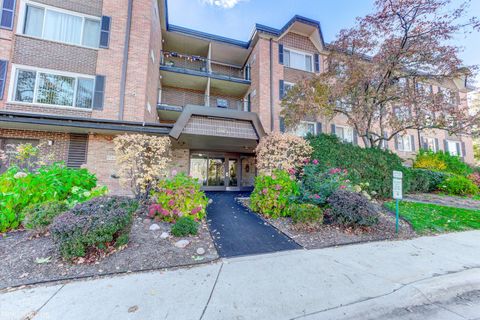 Tiny photo for 1126 S NEW WILKE Road #307, Arlington Heights, IL 60005 (MLS # 12513011)