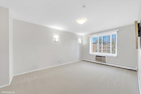 Tiny photo for 1126 S NEW WILKE Road #307, Arlington Heights, IL 60005 (MLS # 12513011)