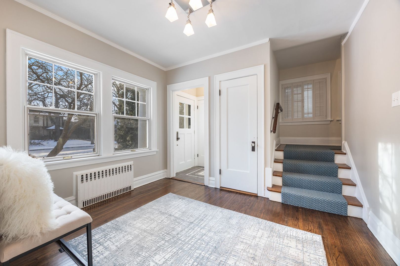 527 Warwick Road
