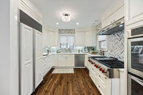 Tiny photo for 527 Warwick Road, Kenilworth, IL 60043 (MLS # 12356234)