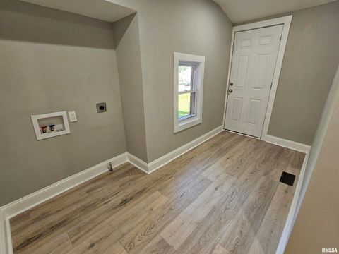 Tiny photo for 309 W 11TH Street, Metropolis, IL 62960 (MLS # EB459658)