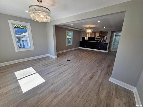 Tiny photo for 309 W 11TH Street, Metropolis, IL 62960 (MLS # EB459658)