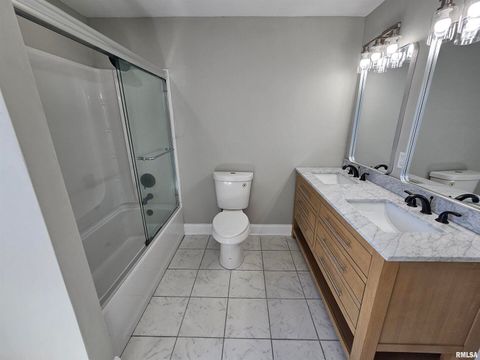 Tiny photo for 309 W 11TH Street, Metropolis, IL 62960 (MLS # EB459658)