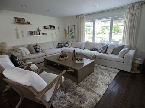 Tiny photo for 187 Bourne Lane, Bloomingdale, IL 60108 (MLS # 12543115)