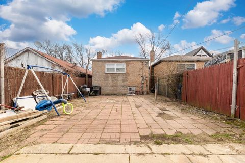 Tiny photo for Chicago, IL 60624 (MLS # 12598852)