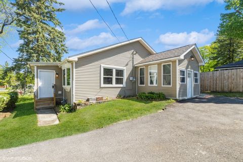 Photo of 35611 N Grove Avenue, Ingleside, IL 60041 (MLS # 12548299)