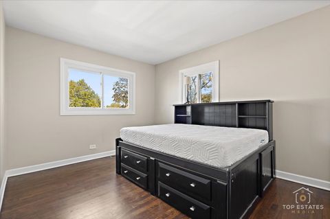 Tiny photo for 1136 N Boxwood Drive, Mount Prospect, IL 60056 (MLS # 12505747)