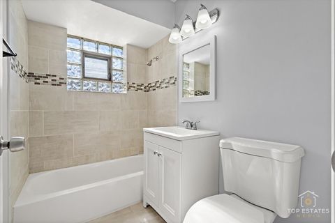 Tiny photo for 1136 N Boxwood Drive, Mount Prospect, IL 60056 (MLS # 12505747)