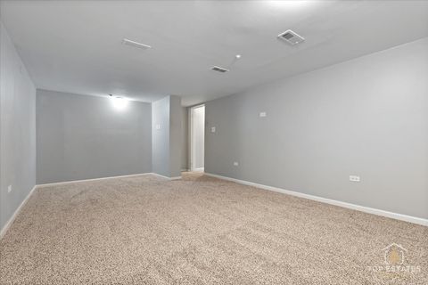 Tiny photo for 1136 N Boxwood Drive, Mount Prospect, IL 60056 (MLS # 12505747)