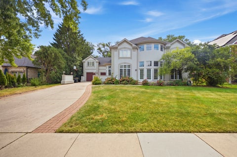 Photo of 351 WILLOWOOD Lane, Willowbrook, IL 60527 (MLS # 12755435)