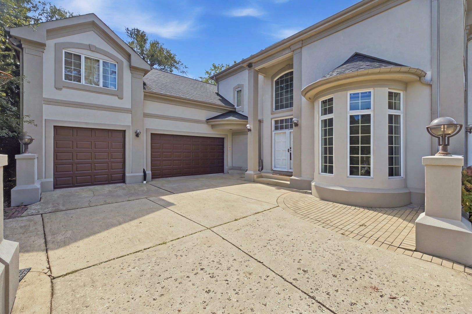 351 WILLOWOOD Lane