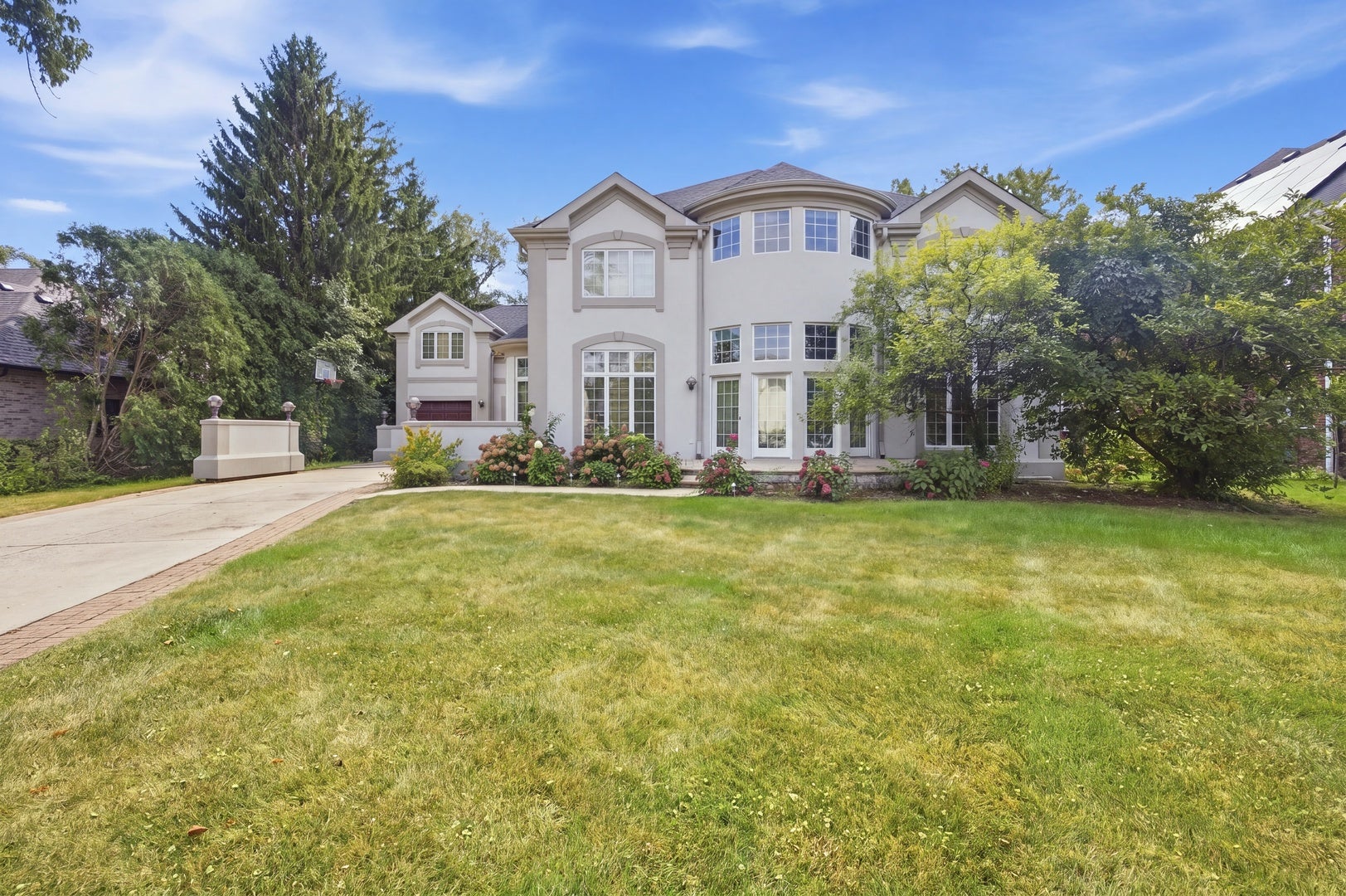 351 WILLOWOOD Lane