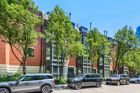 Tiny photo for 481 N Clinton Street, Chicago, IL 60654 (MLS # 12567829)