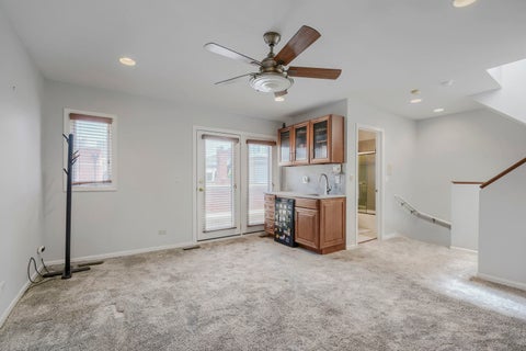 Tiny photo for 481 N Clinton Street, Chicago, IL 60654 (MLS # 12567829)