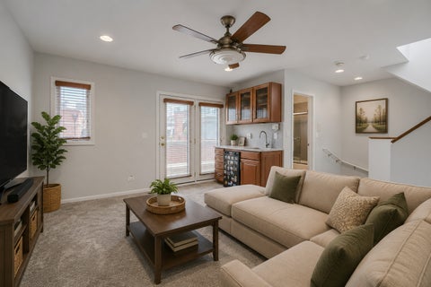 Tiny photo for 481 N Clinton Street, Chicago, IL 60654 (MLS # 12567829)