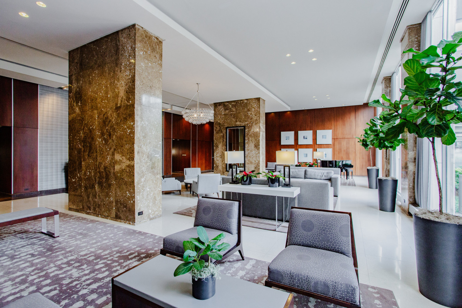 655 W IRVING PARK Road 5104