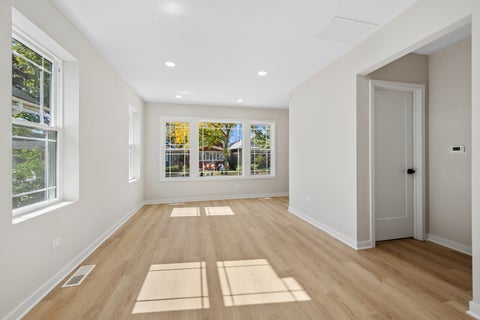 Tiny photo for 912 N Humphrey Avenue, Oak Park, IL 60302 (MLS # 12780836)