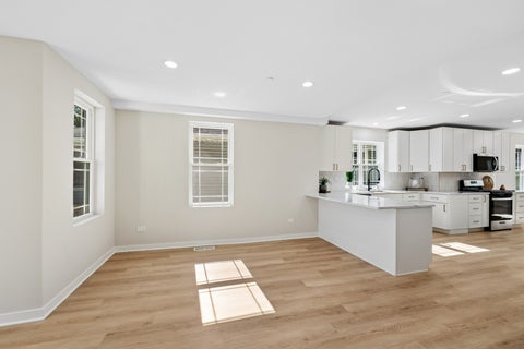 Tiny photo for 912 N Humphrey Avenue, Oak Park, IL 60302 (MLS # 12780836)