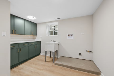 Tiny photo for 912 N Humphrey Avenue, Oak Park, IL 60302 (MLS # 12780836)