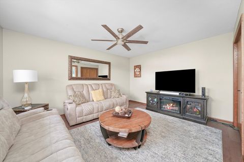 Tiny photo for 6052 W 129th Place, Palos Heights, IL 60463 (MLS # 12485841)