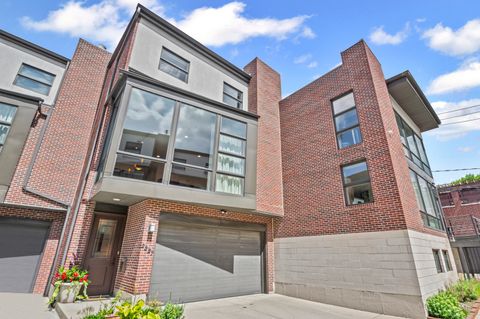 Photo of 2327 N Bosworth Avenue, Chicago, IL 60614 (MLS # 12451428)