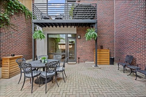 Tiny photo for 2327 N Bosworth Avenue, Chicago, IL 60614 (MLS # 12451428)