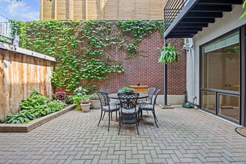 Tiny photo for 2327 N Bosworth Avenue, Chicago, IL 60614 (MLS # 12451428)