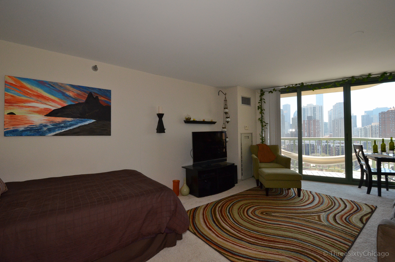 111 W Maple Street 1512